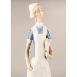 Figurka pielęgniarki Figurka pielęgniarki