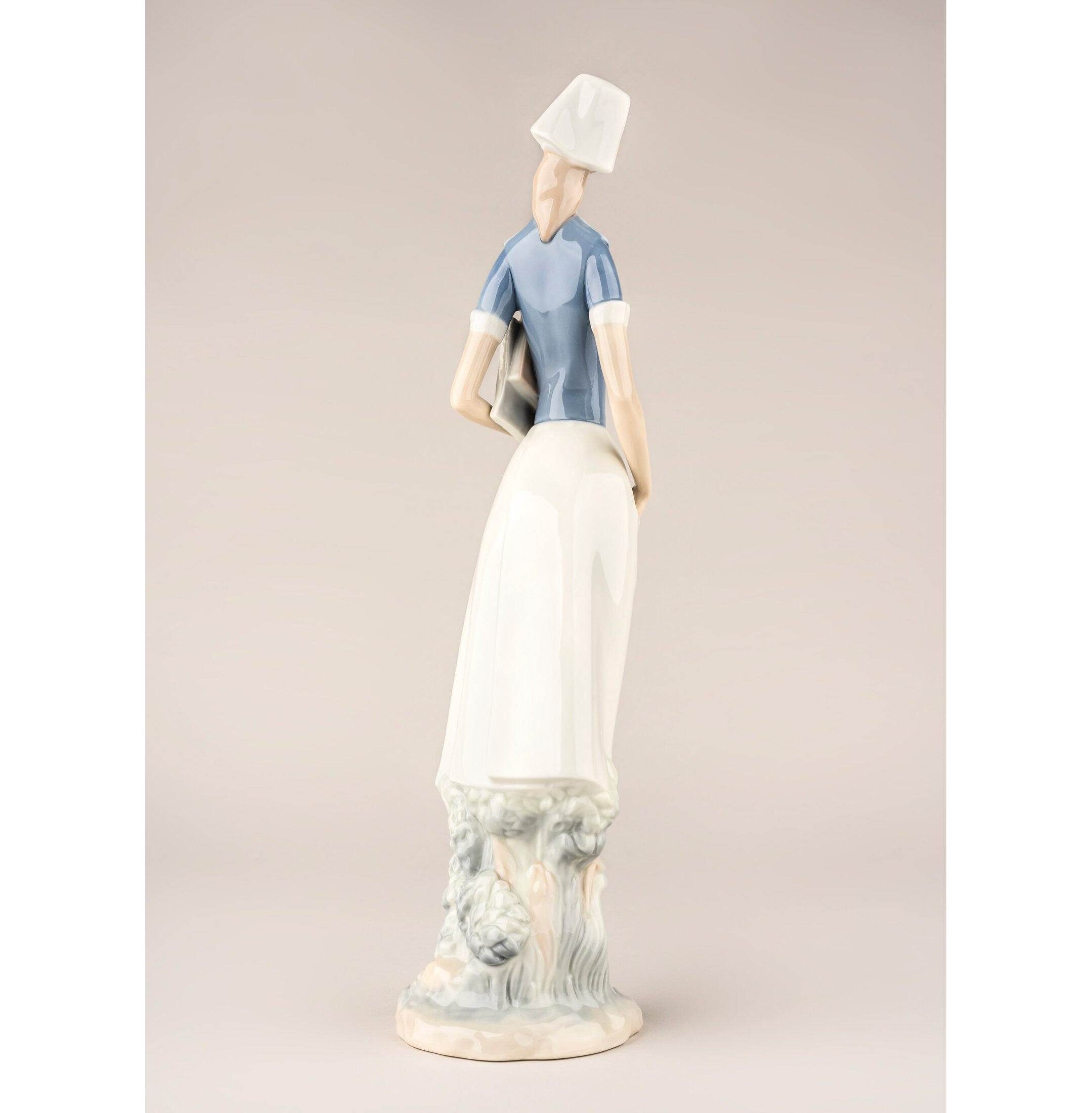 Figurka pielęgniarki Figurka pielęgniarki