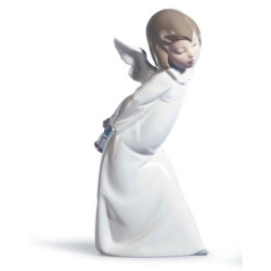 Ciekawa figurka anioła Ciekawa figurka anioła