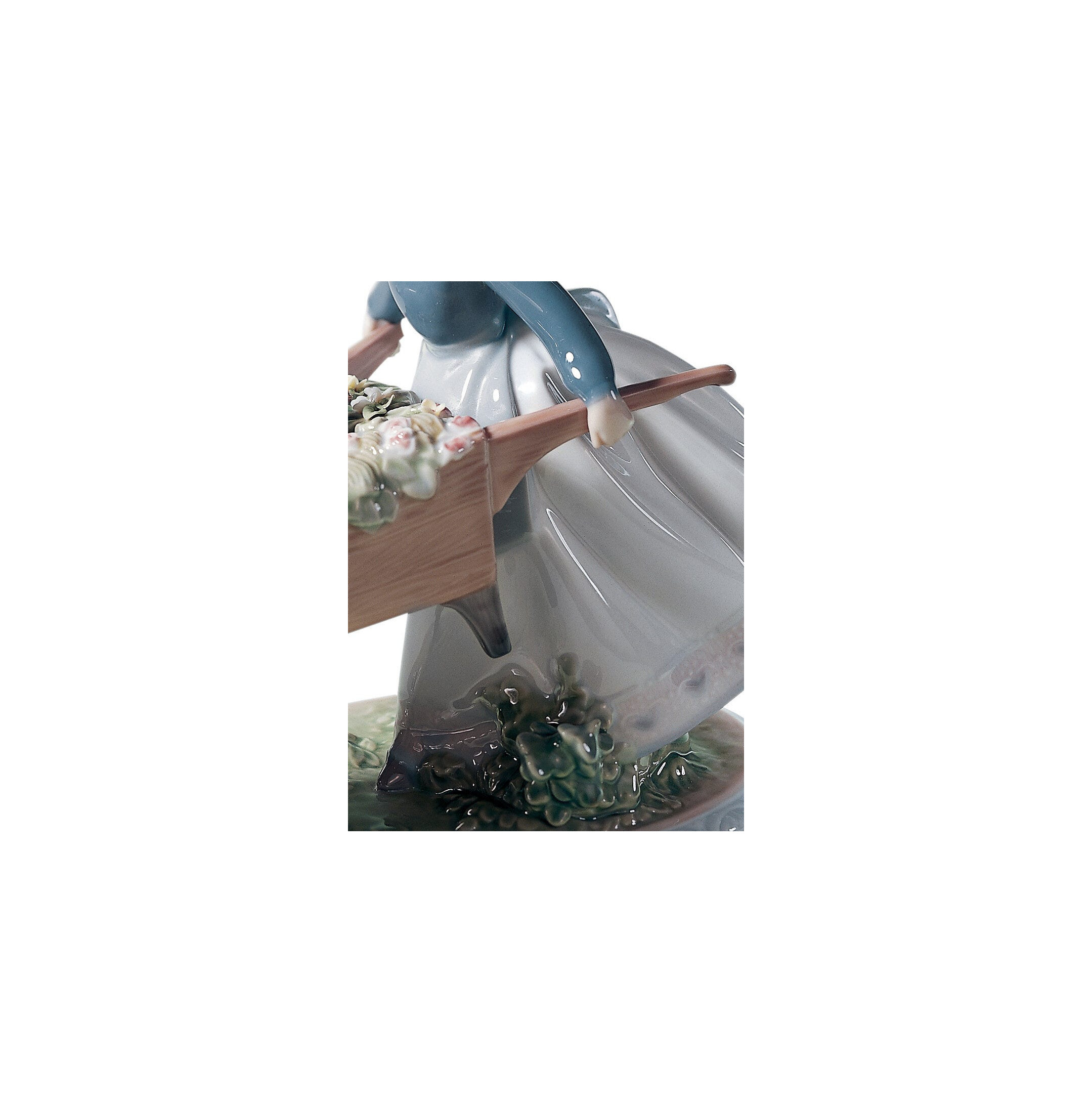 Figurka dziewczyny z kurhanem zabawy Figurka dziewczyny z kurhanem zabawy