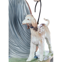 Elegancka figurka kobiety promenada Elegancka figurka kobiety promenada