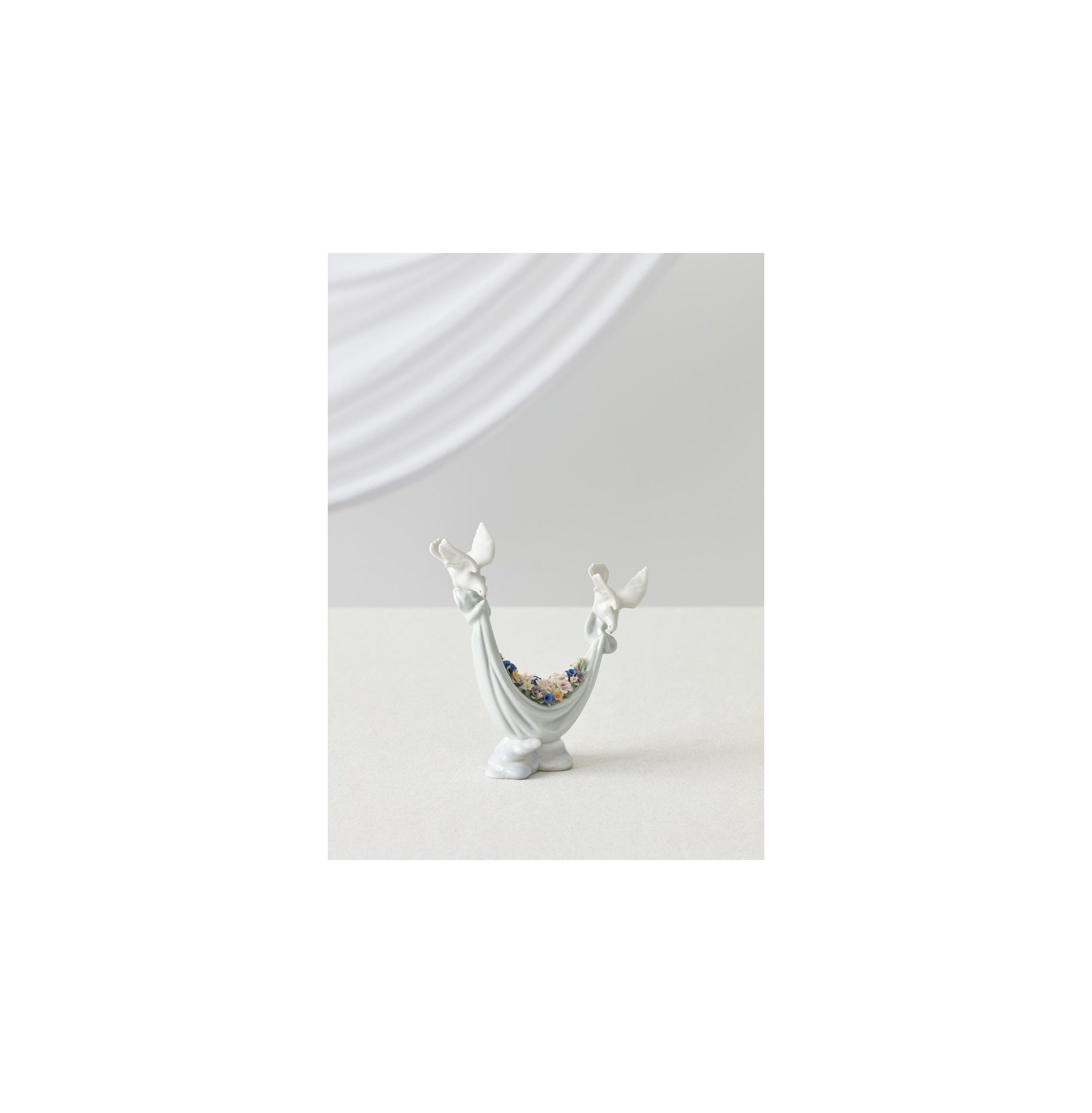 Płatki Pokoju Gołębie Figurka Płatki Pokoju Gołębie Figurka