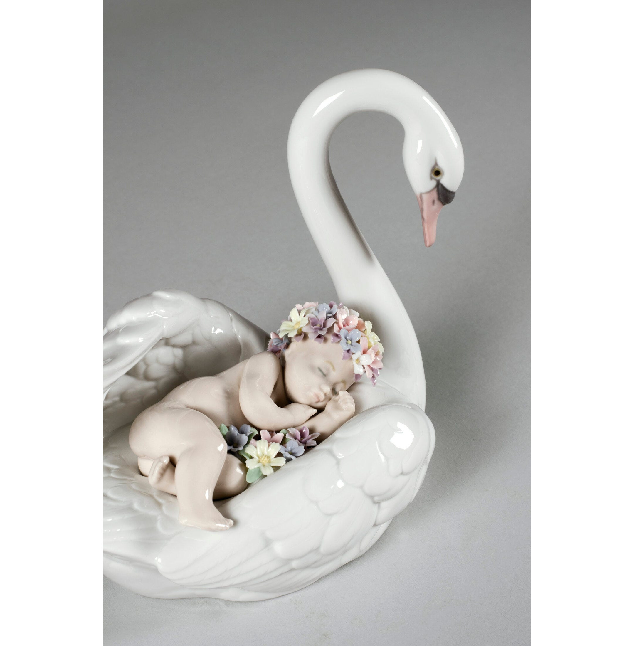 Dryfując przez figurkę łabędzia w Krainie Snów Dryfując przez figurkę łabędzia w Krainie Snów