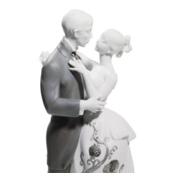 Figurka pary zakochanych walca. Srebrny połysk Figurka pary zakochanych walca. Srebrny połysk