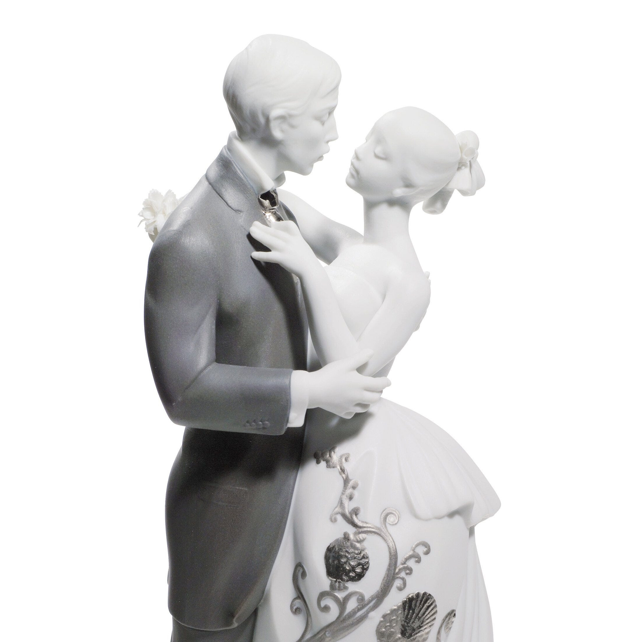 Figurka pary zakochanych walca. Srebrny połysk Figurka pary zakochanych walca. Srebrny połysk