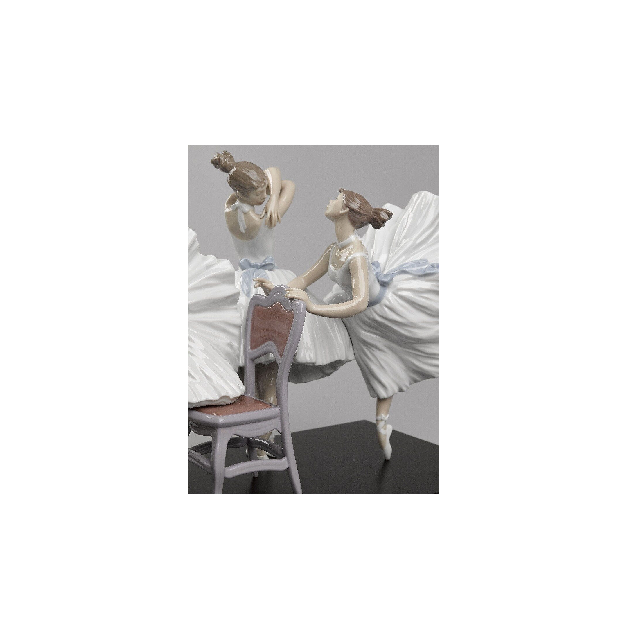 Figurka baletowa za kulisami. Limitowana Figurka baletowa za kulisami. Limitowana