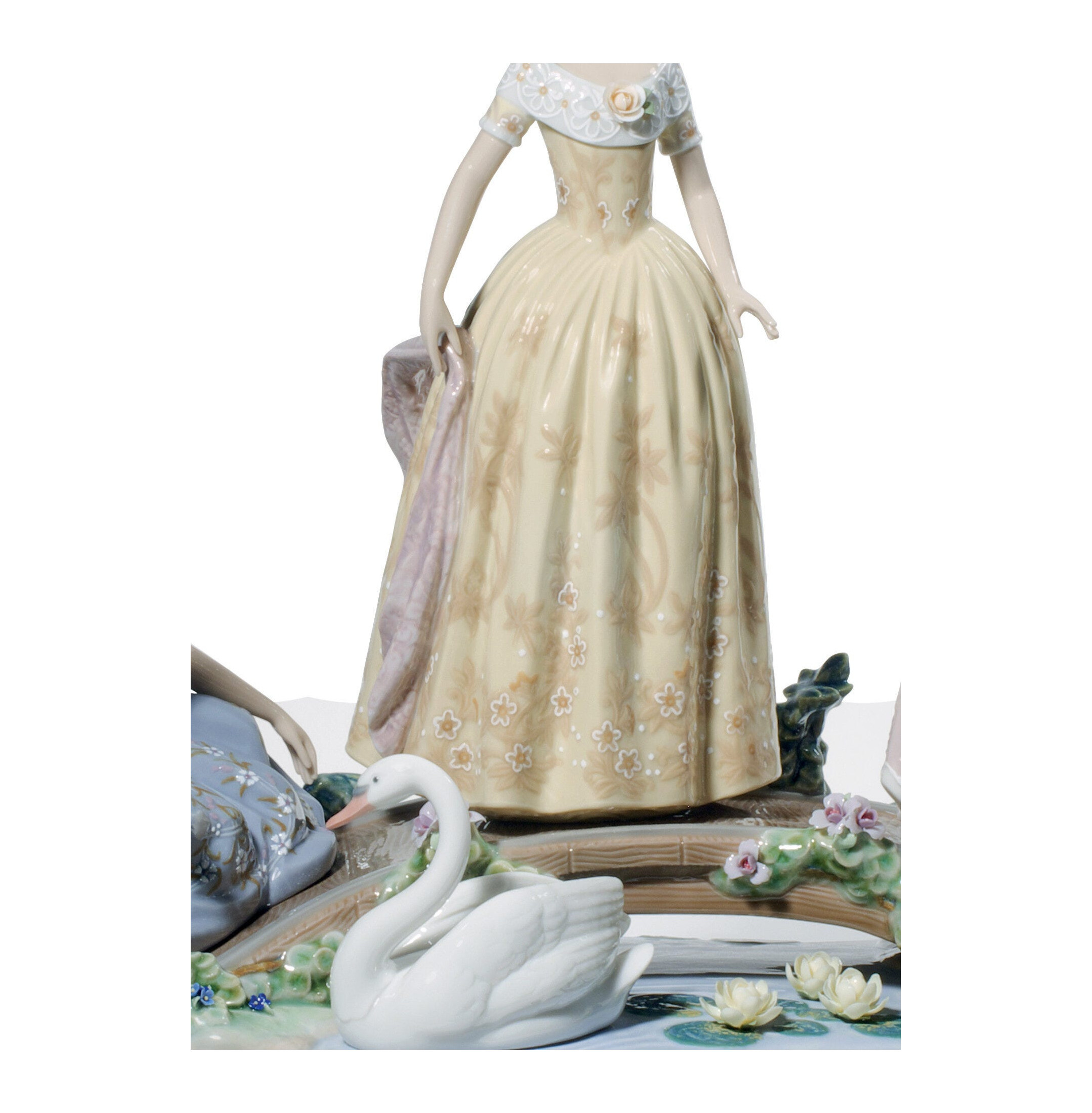 Śniąc na jawie nad rzeźbą kobiet nad stawem. Limitowana Śniąc na jawie nad rzeźbą kobiet nad stawem. Limitowana