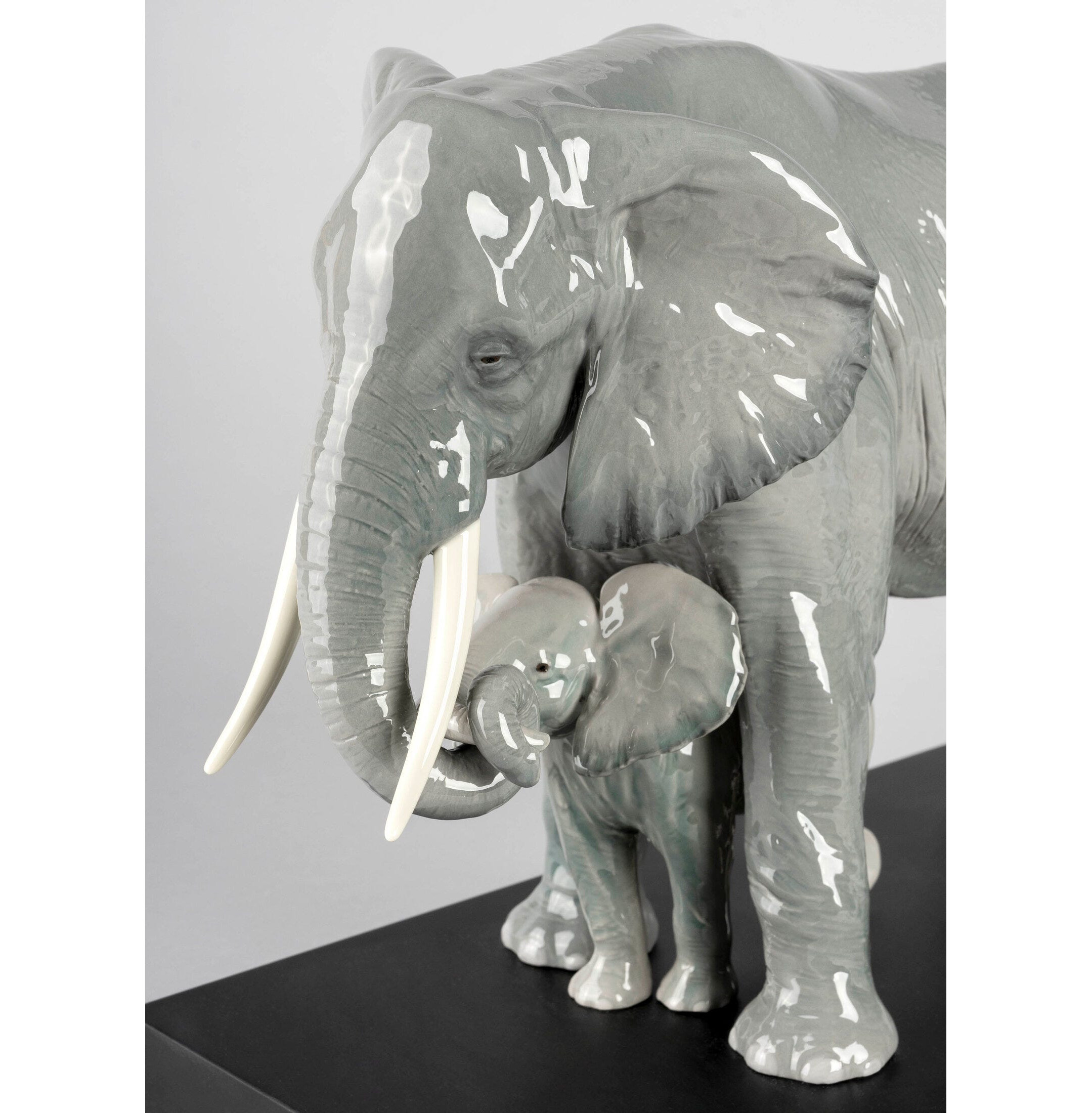 Wytyczanie drogi Rzeźba słoni Wytyczanie drogi Rzeźba słoni