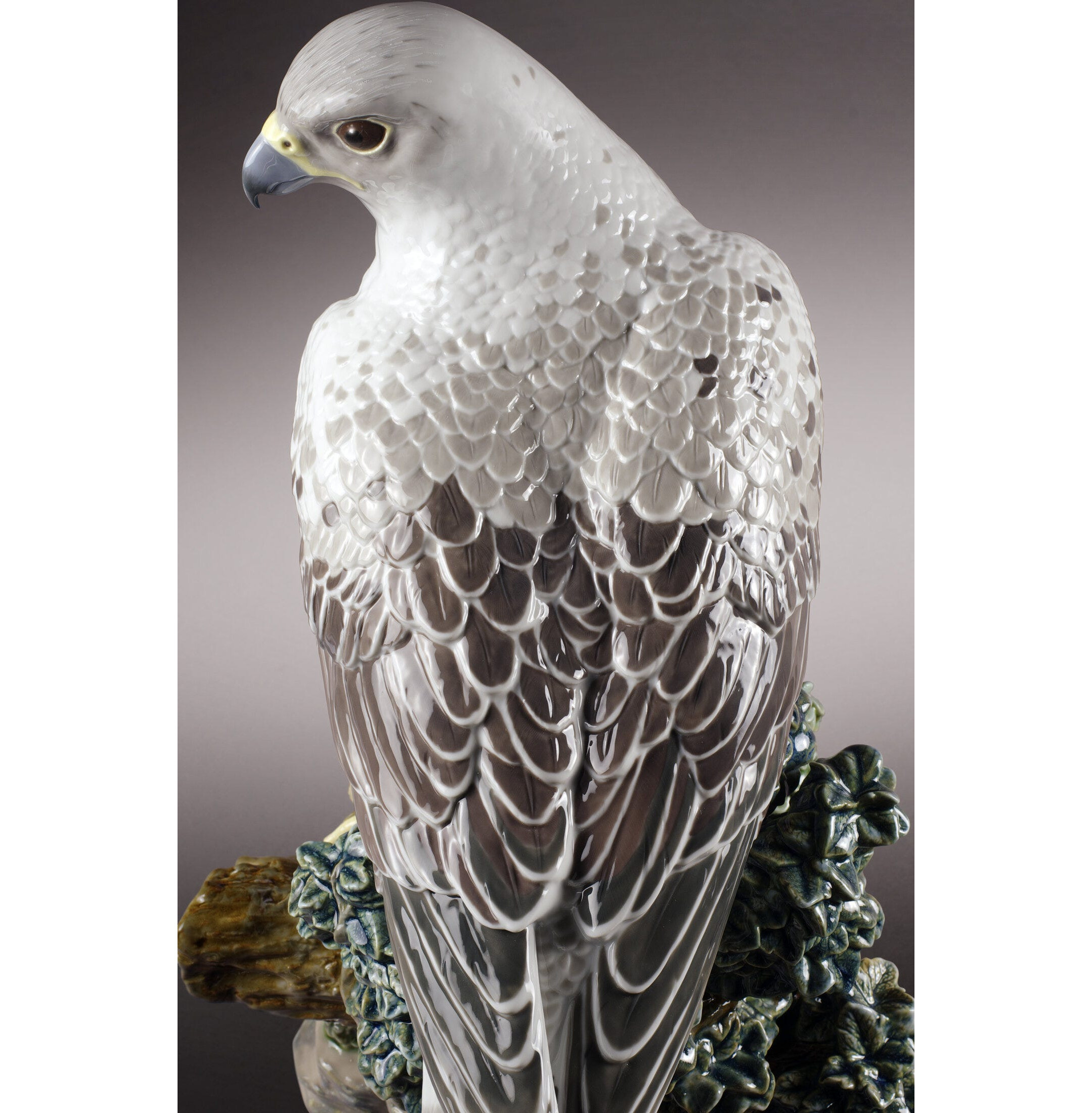 Rzeźba Gyrfalcon. Limitowana Rzeźba Gyrfalcon. Limitowana