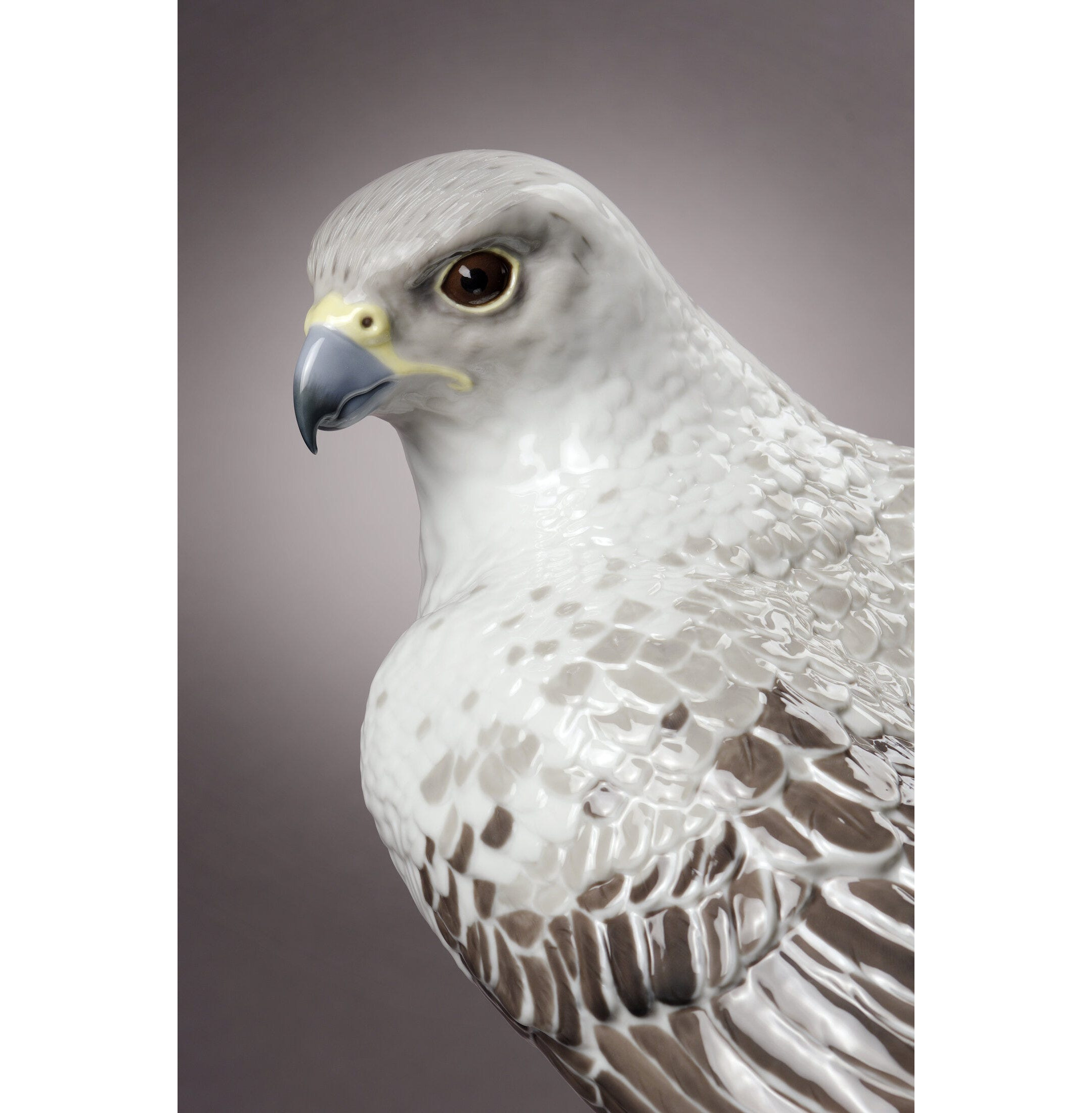 Rzeźba Gyrfalcon. Limitowana Rzeźba Gyrfalcon. Limitowana