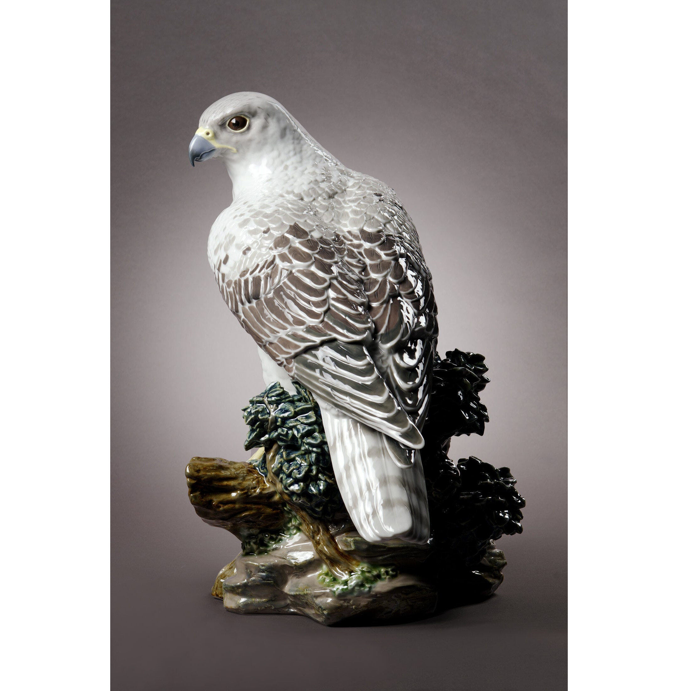 Rzeźba Gyrfalcon. Limitowana Rzeźba Gyrfalcon. Limitowana