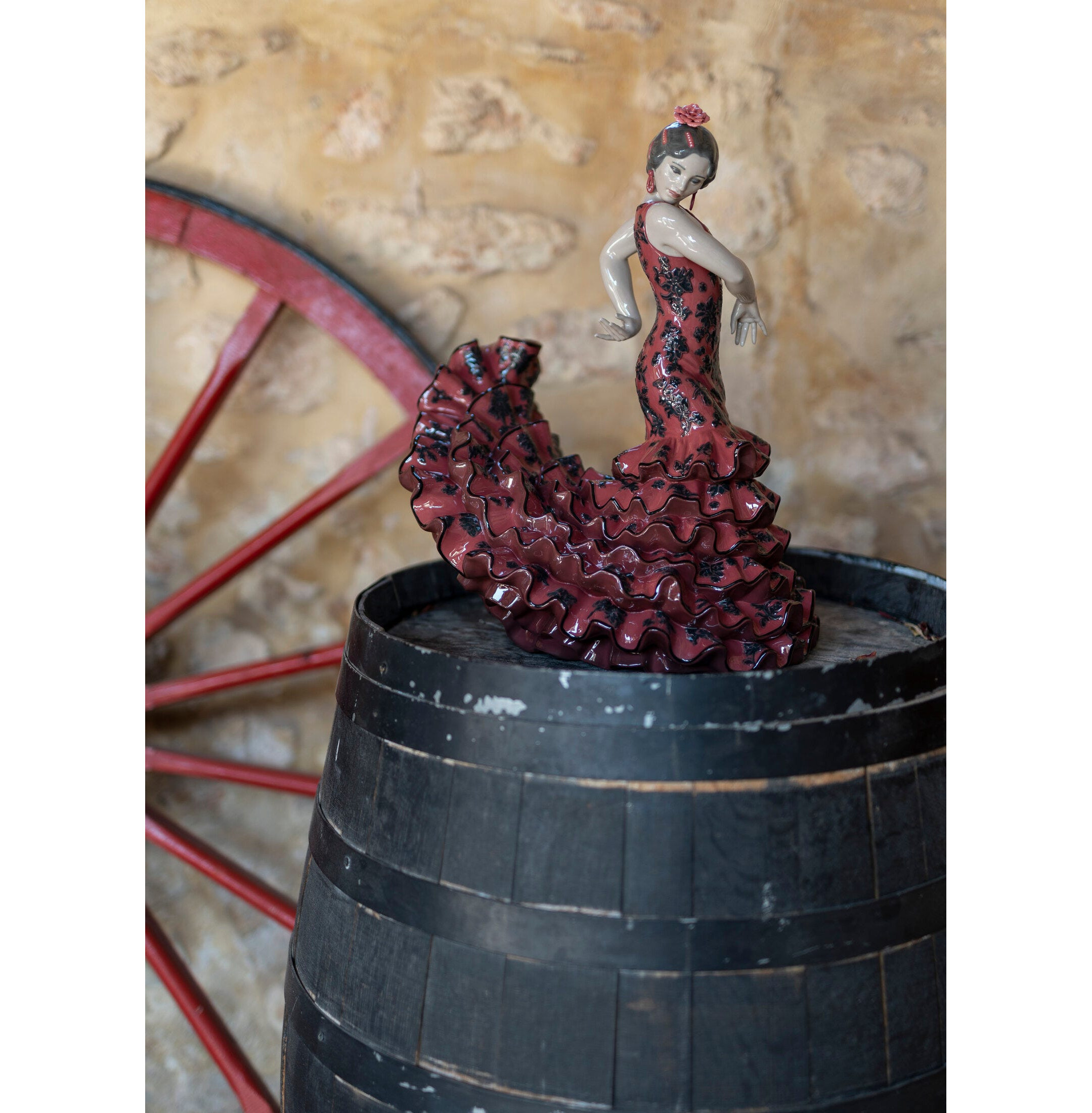 Flamenco Styl Kobieta Rzeźba. Czerwony Flamenco Styl Kobieta Rzeźba. Czerwony