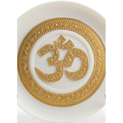 om talerz dekoracyjny. Złoty połysk om talerz dekoracyjny. Złoty połysk