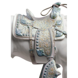 Rzeźba konia z białej ćwiartki Rzeźba konia z białej ćwiartki