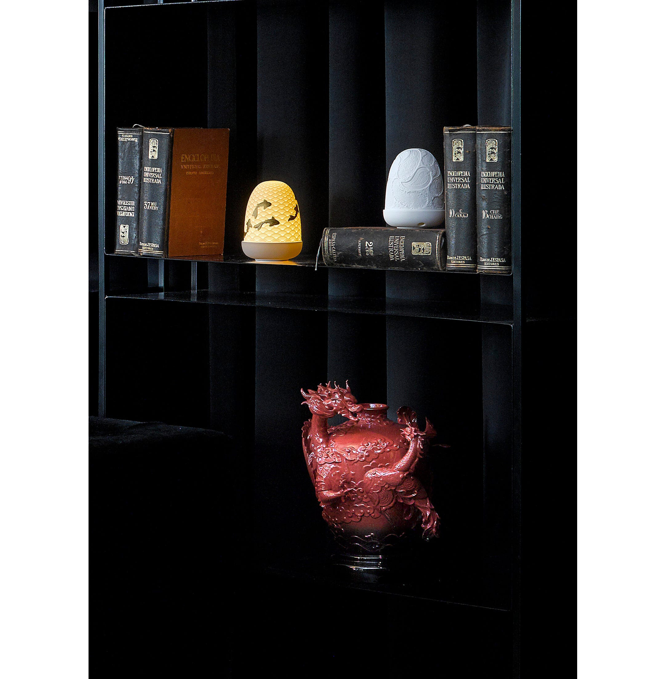 Wazon ze smokiem i feniksem Wazon ze smokiem i feniksem