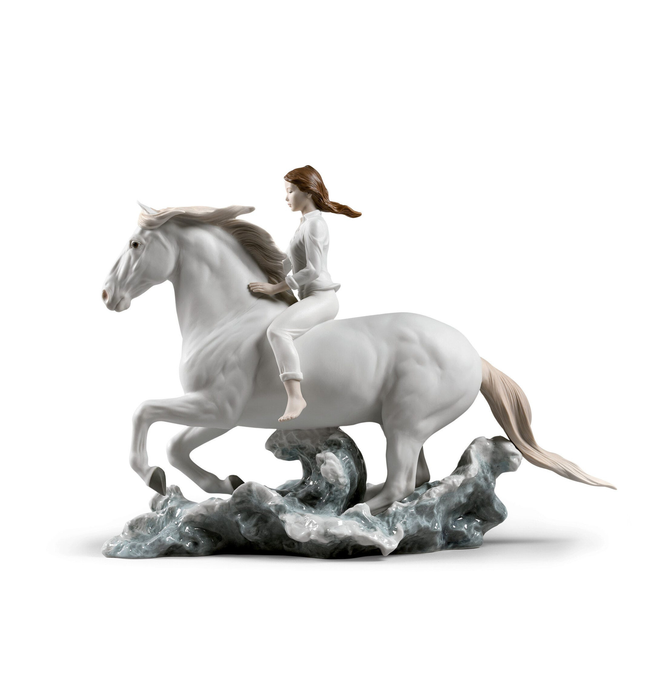 Jazda konna na brzegu morza Figurka konia i kobiety Jazda konna na brzegu morza Figurka konia i kobiety