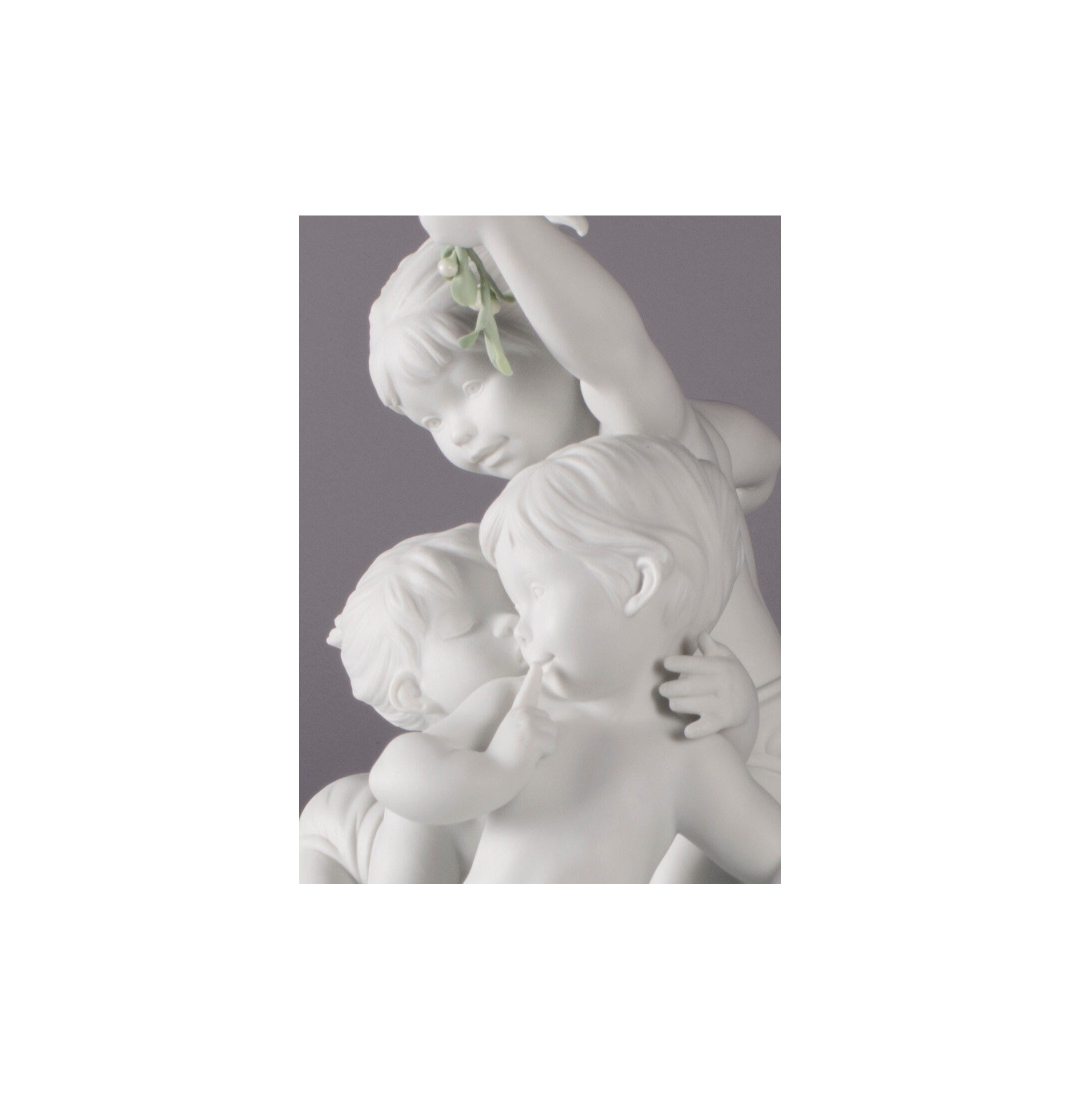 Pocałunek pod jemiołą Figurka dzieci Pocałunek pod jemiołą Figurka dzieci