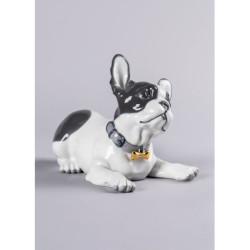 Buldog francuski z figurką psa z makaronikami Buldog francuski z figurką psa z makaronikami