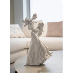 Figurka mojej małej kochanej mamy. Matowa biel Figurka mojej małej kochanej mamy. Matowa biel