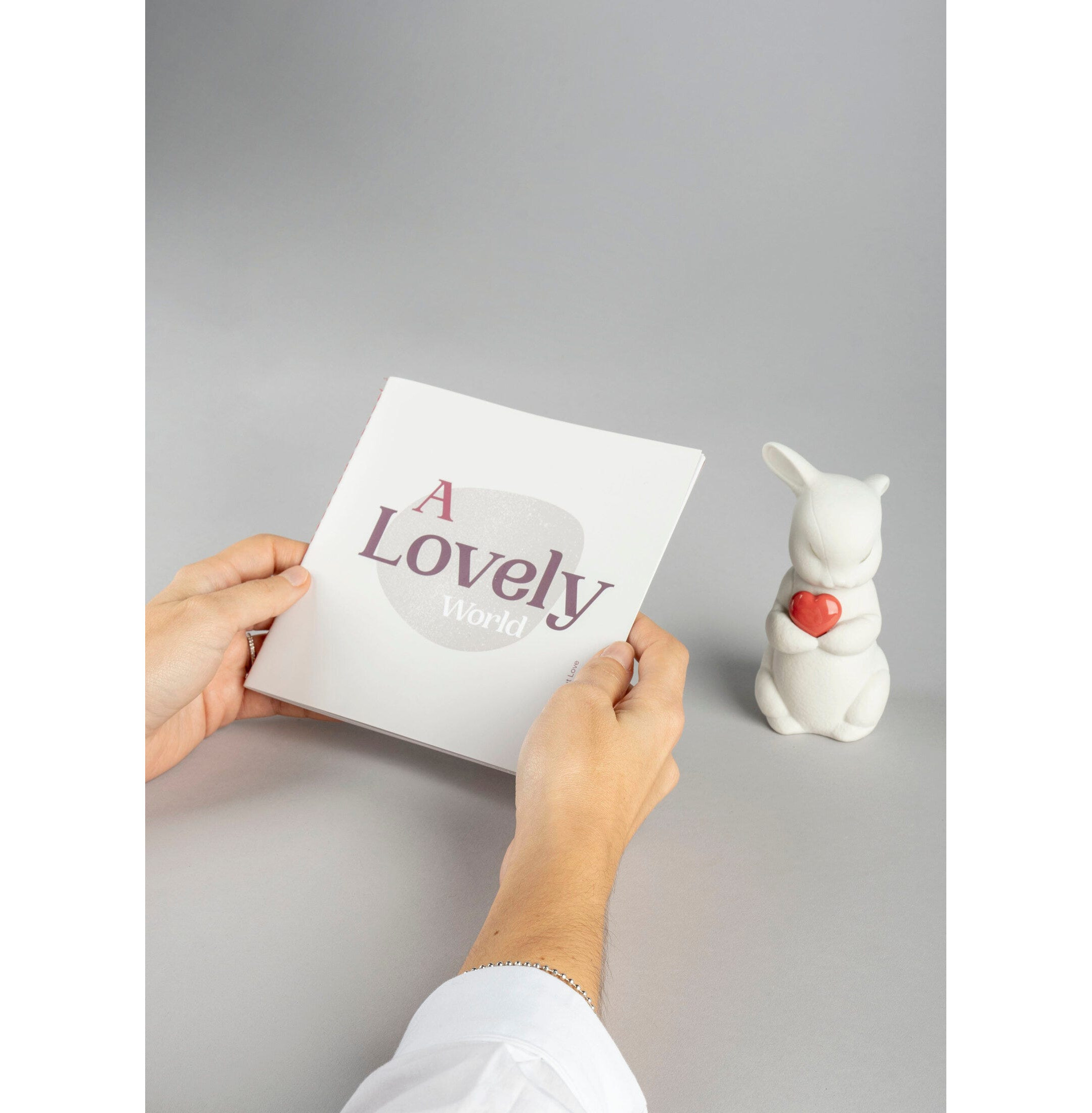 Puszysta-hojna figurka królika Puszysta-hojna figurka królika