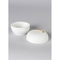 Pudełko Koi. Złoty połysk Pudełko Koi. Złoty połysk