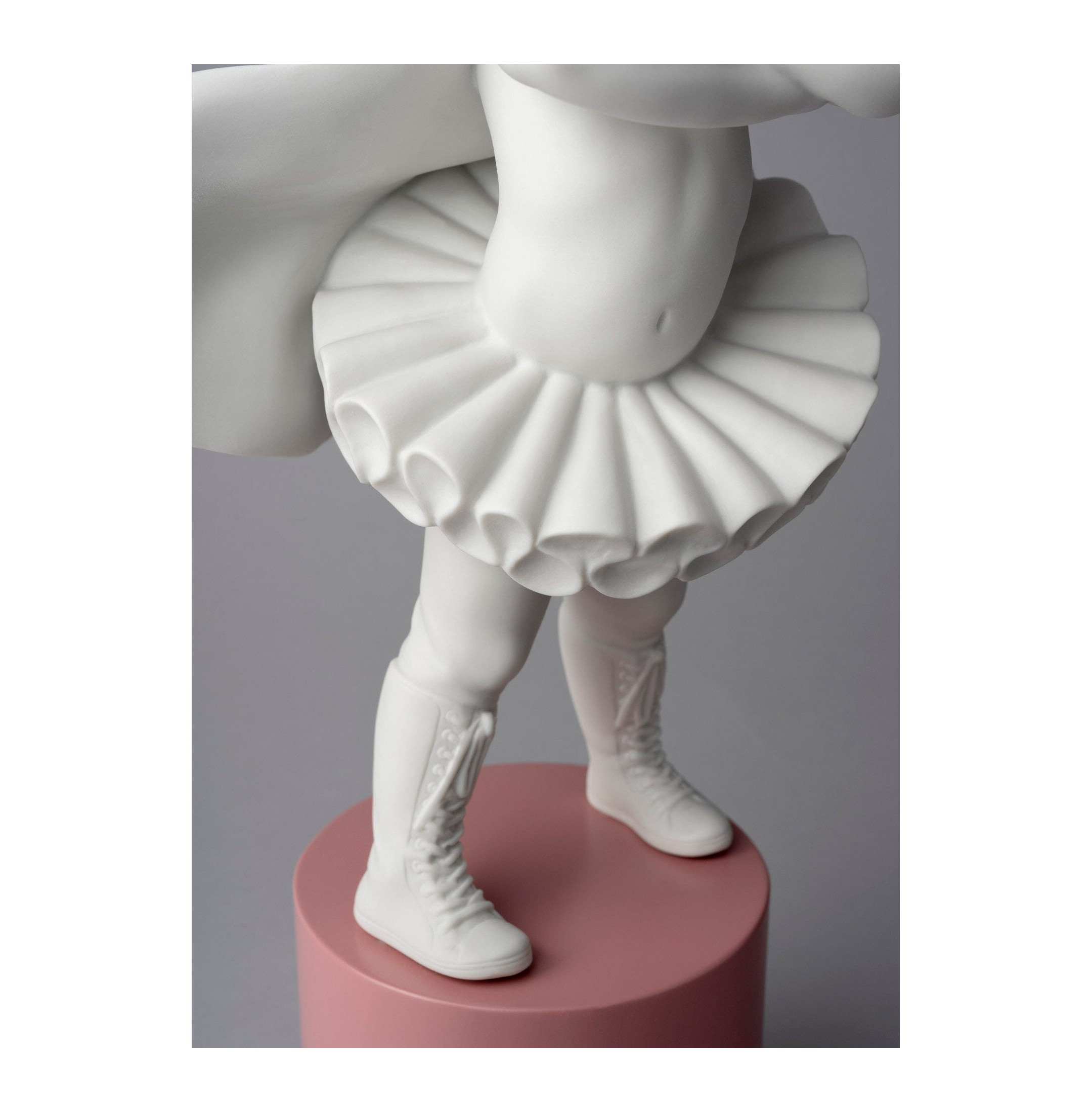 Jestem figurką dziewczyny superbohaterki Jestem figurką dziewczyny superbohaterki