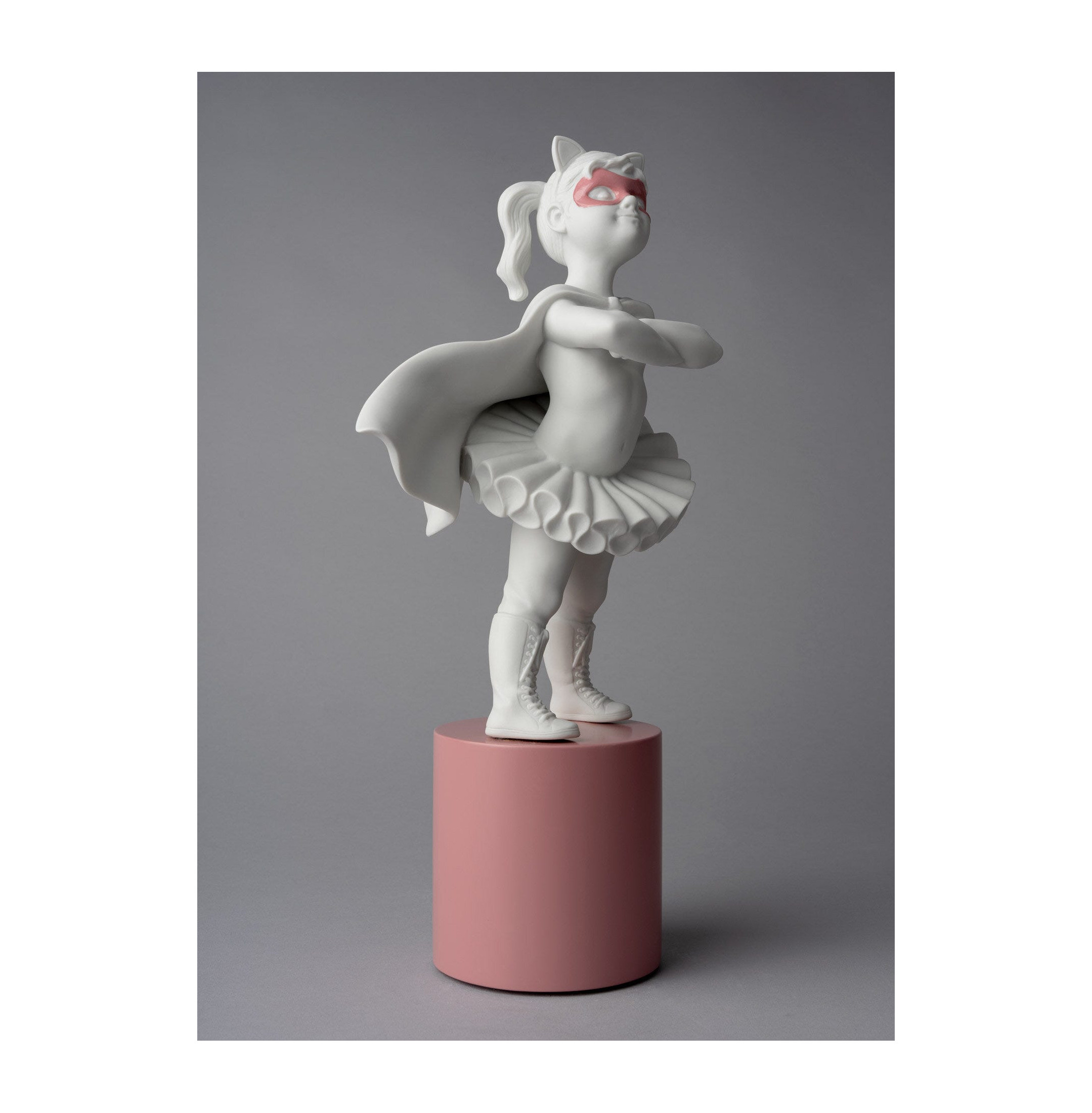 Jestem figurką dziewczyny superbohaterki Jestem figurką dziewczyny superbohaterki