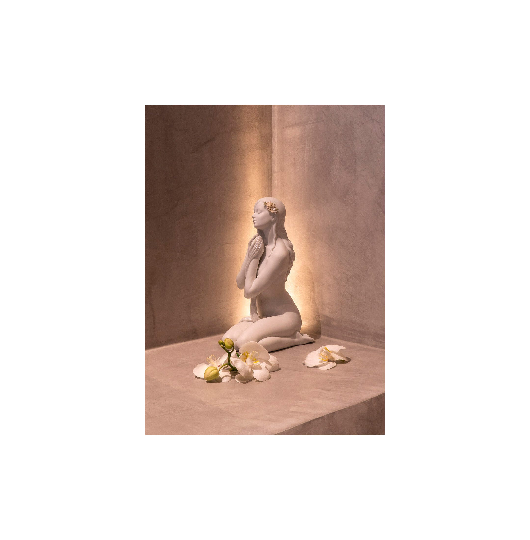 Figurka Kobieta Wewnętrzny Spokój Figurka Kobieta Wewnętrzny Spokój