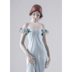 Figurka kobiety Haute Allure Refined Elegance. Limitowana Figurka kobiety Haute Allure Refined Elegance. Limitowana