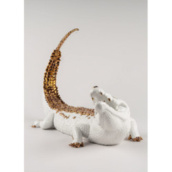 Figurka krokodyla. Biały i miedziany Figurka krokodyla. Biały i miedziany