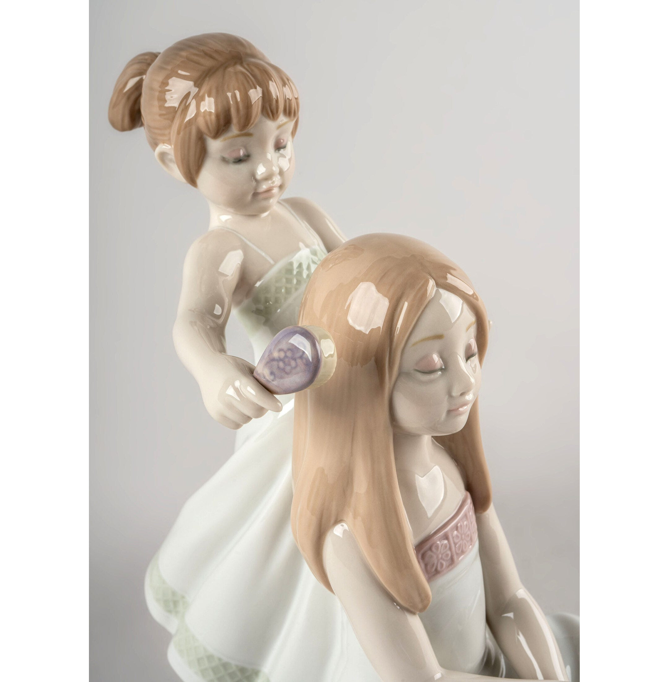 Czesanie rzeźby włosów Czesanie rzeźby włosów