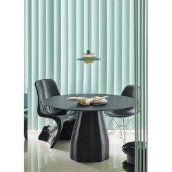 Rzeźba węża. Biały - miedziany Rzeźba węża. Biały - miedziany