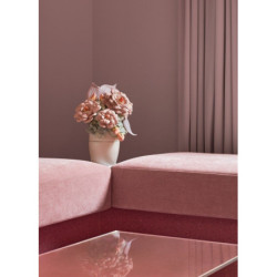 Wazon z kwiatami. Różowy Wazon z kwiatami. Różowy