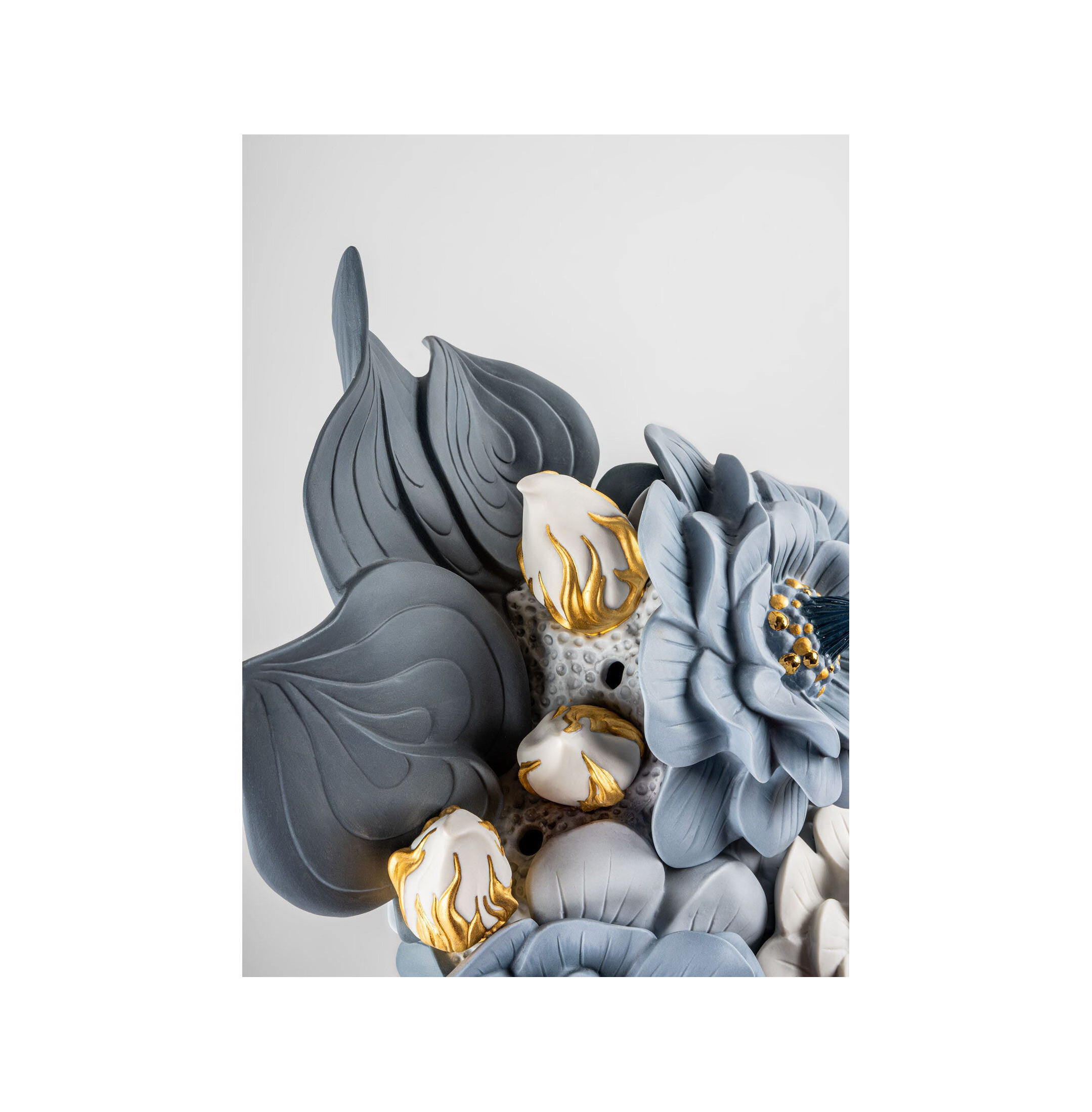 Wazon z kwiatami. Niebieski Wazon z kwiatami. Niebieski