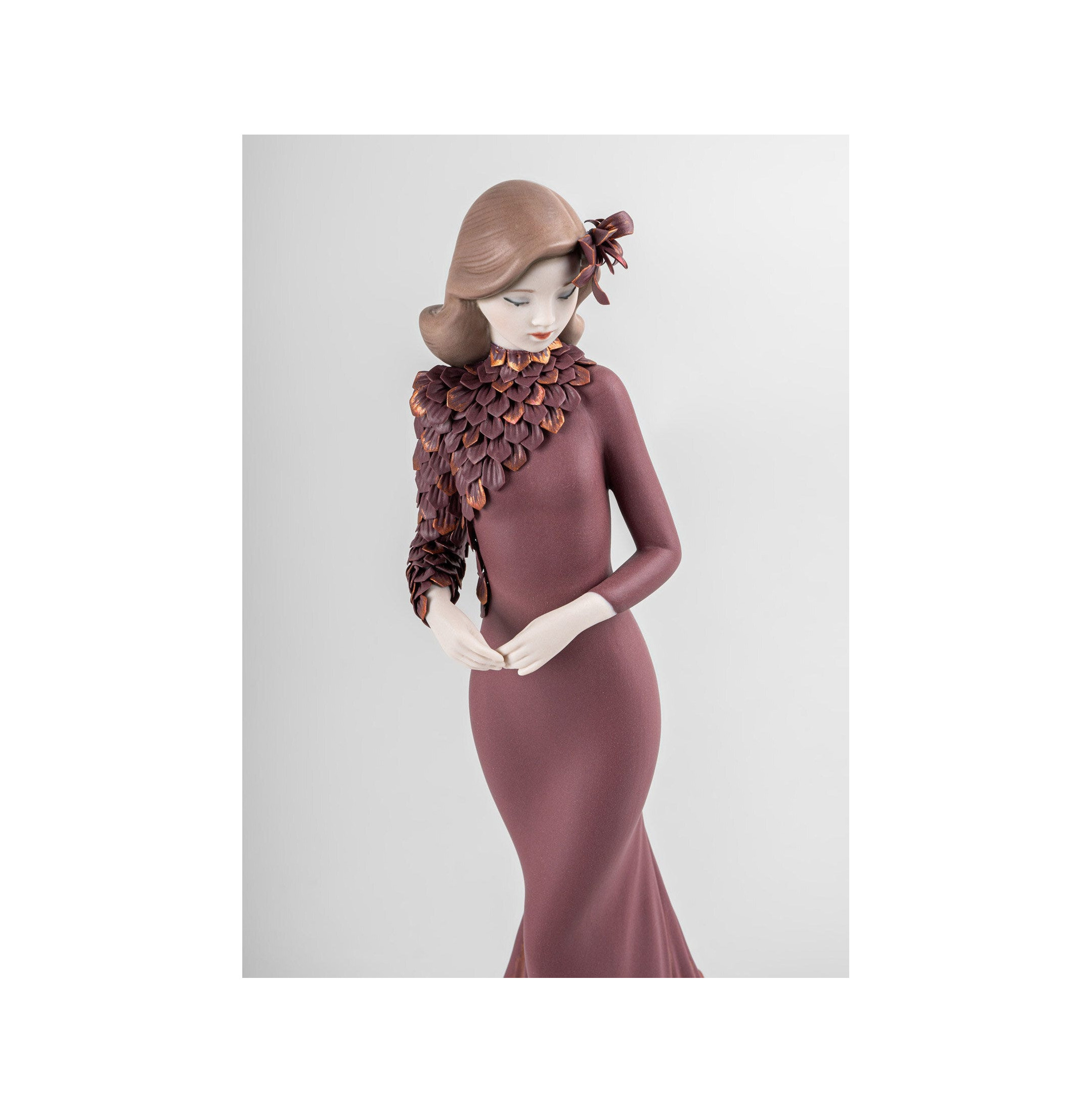 Haute Allure Ponadczasowy styl Rzeźba. Limitowana Haute Allure Ponadczasowy styl Rzeźba. Limitowana