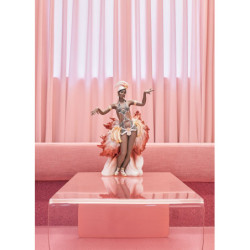 Hebanowa rzeźba bogini Hebanowa rzeźba bogini