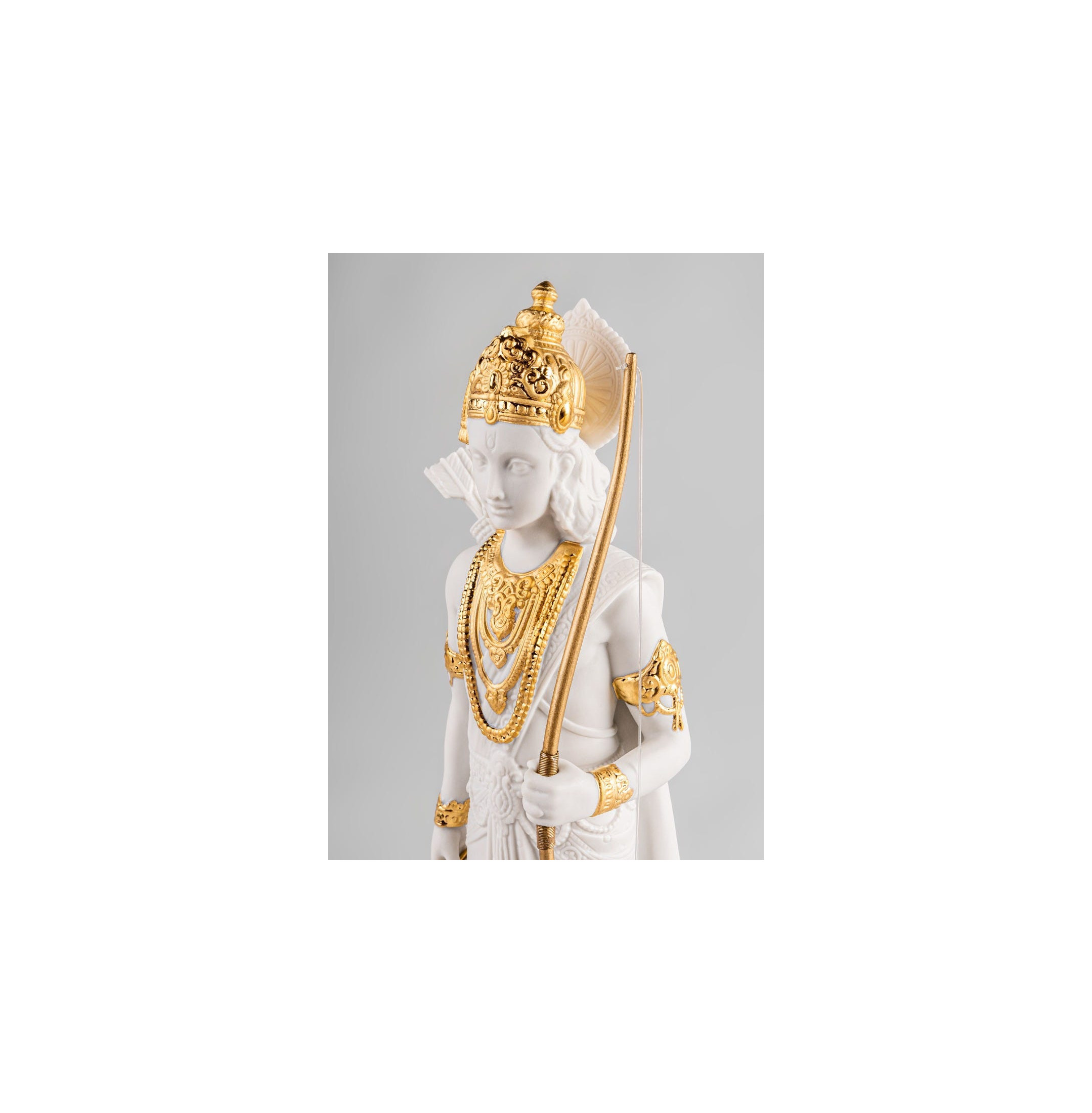 Rzeźba Lakshmana. Złoty połysk Rzeźba Lakshmana. Złoty połysk