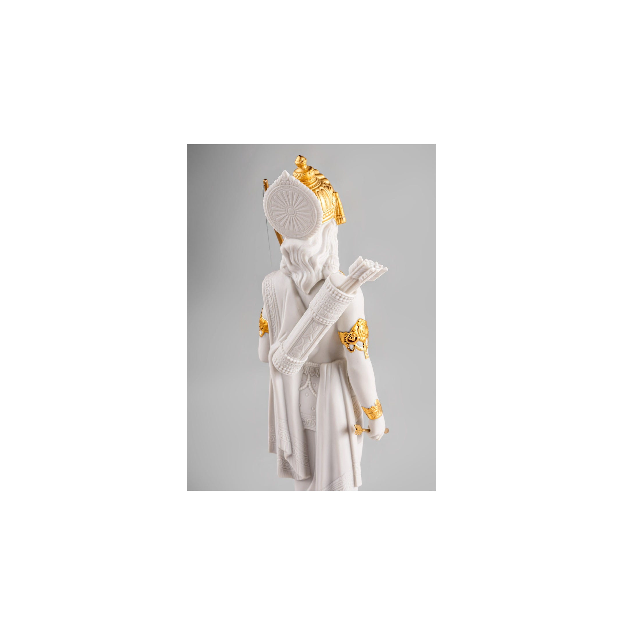 Rzeźba Lakshmana. Złoty połysk Rzeźba Lakshmana. Złoty połysk