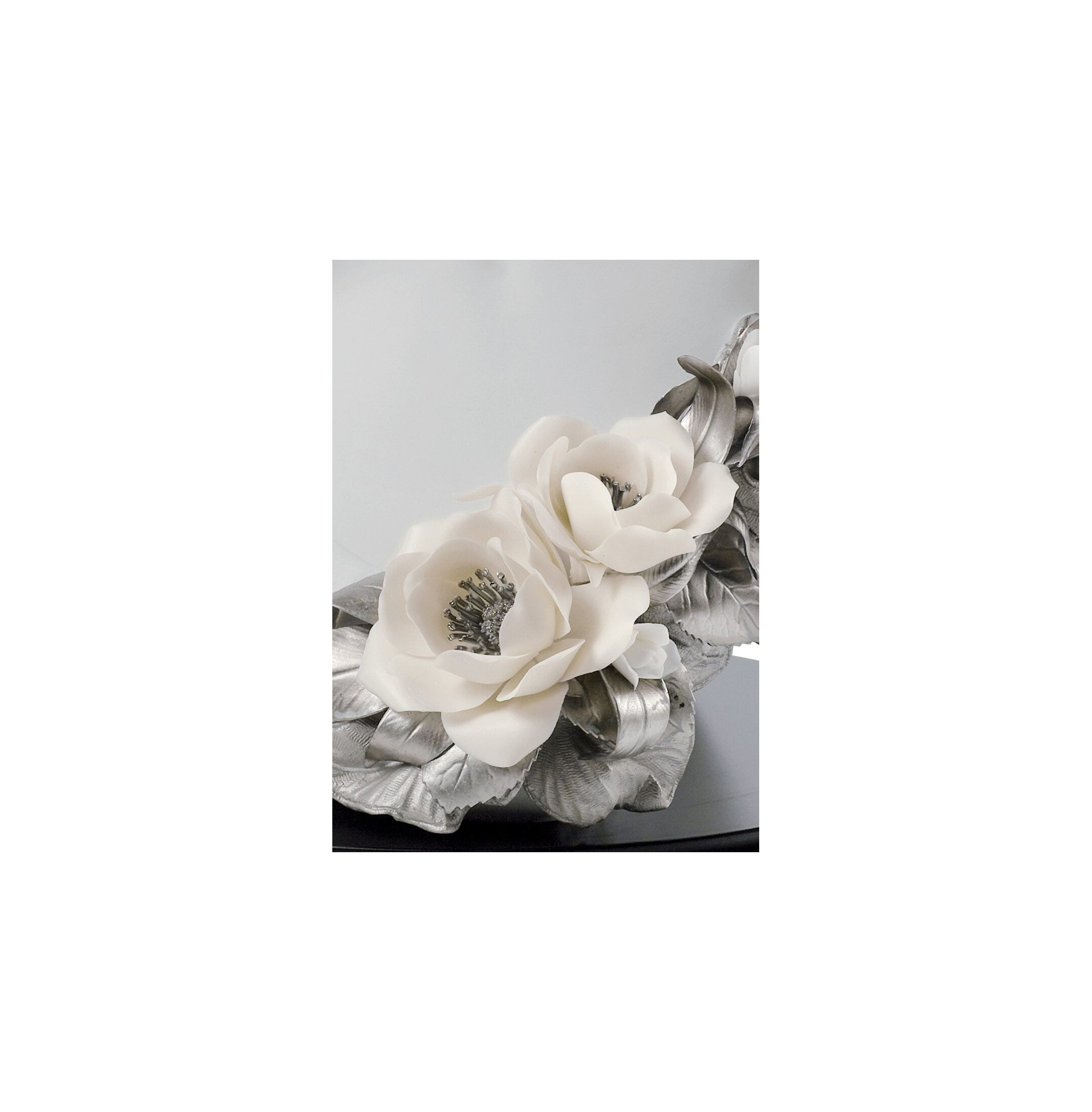 Karnawałowa rzeźba fantasy. Limitowana. Srebrny połysk Karnawałowa rzeźba fantasy. Limitowana. Srebrny połysk