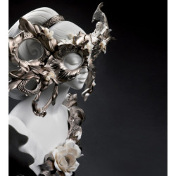 Karnawałowa rzeźba fantasy. Limitowana. Srebrny połysk Karnawałowa rzeźba fantasy. Limitowana. Srebrny połysk