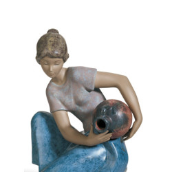 Młoda figurka kobiety wody Młoda figurka kobiety wody