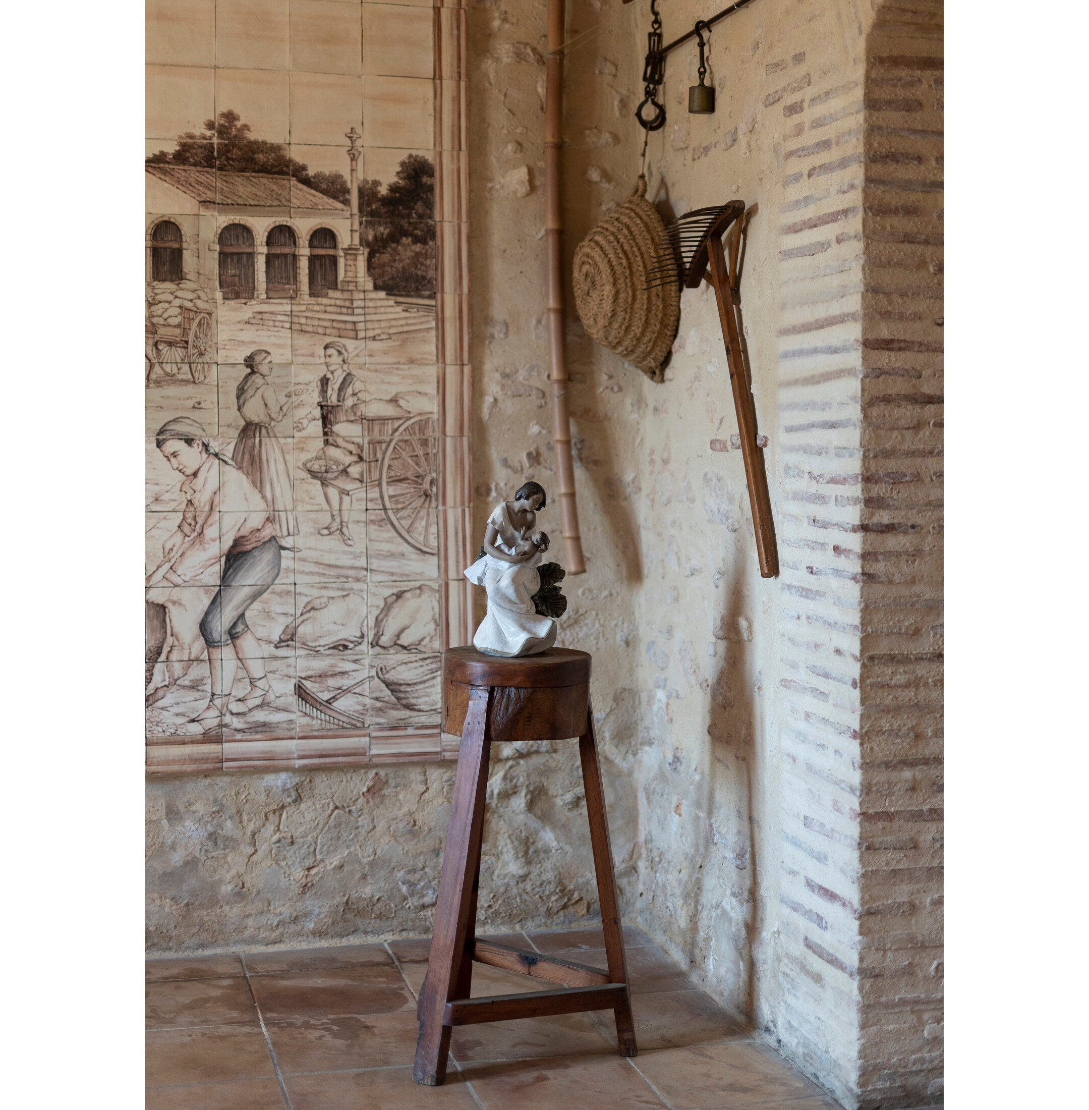 Piękna figurka matki Bonda Piękna figurka matki Bonda