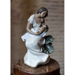 Piękna figurka matki Bonda Piękna figurka matki Bonda