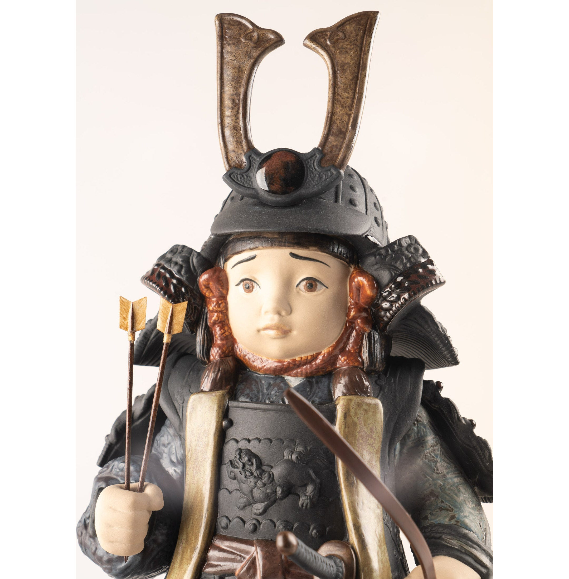 Figurka chłopca wojownika. Brązowy Figurka chłopca wojownika. Brązowy