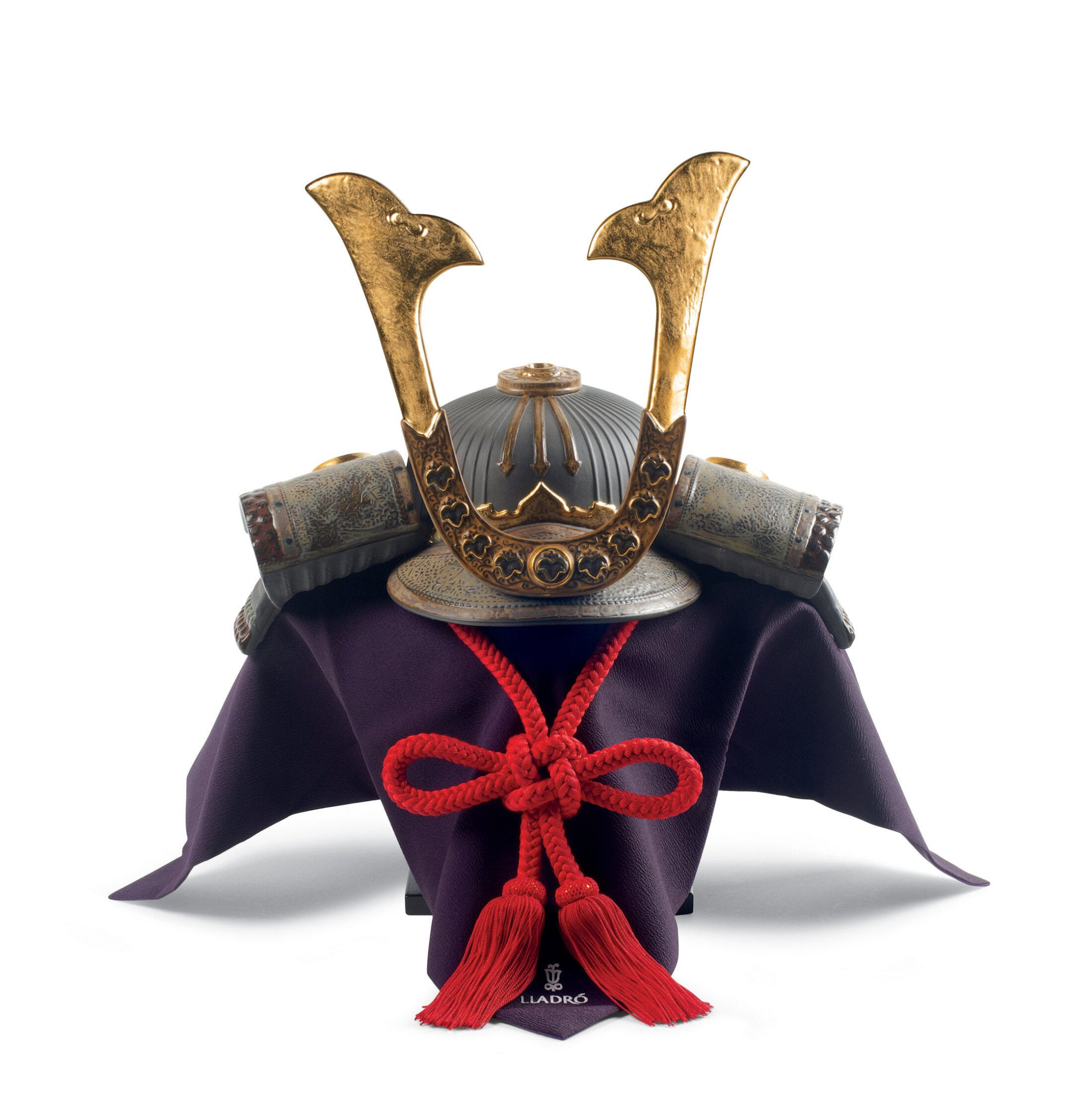 Figurka w hełmie samuraja. Limitowana Figurka w hełmie samuraja. Limitowana