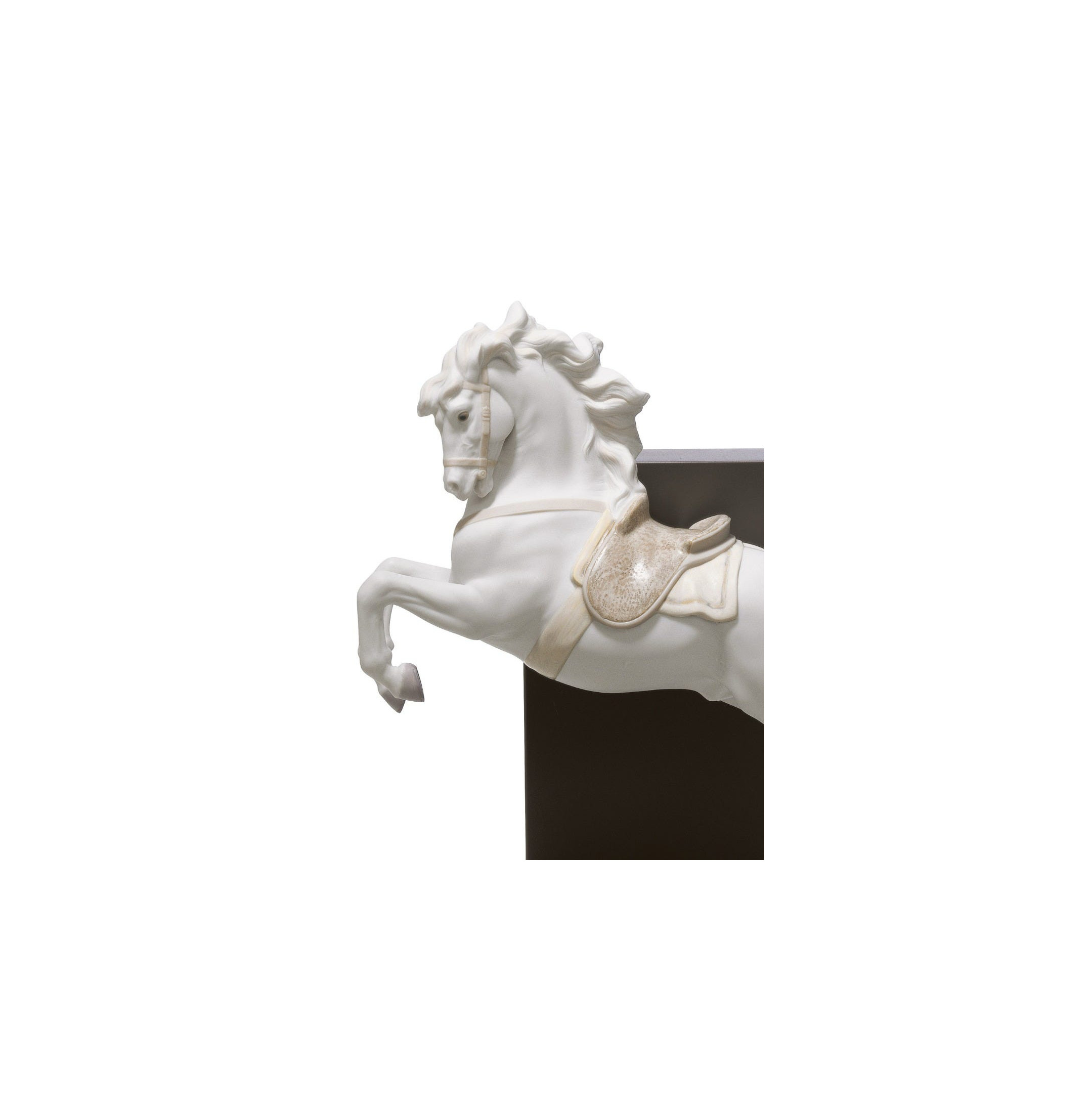 Figurka konia na piruecie Figurka konia na piruecie