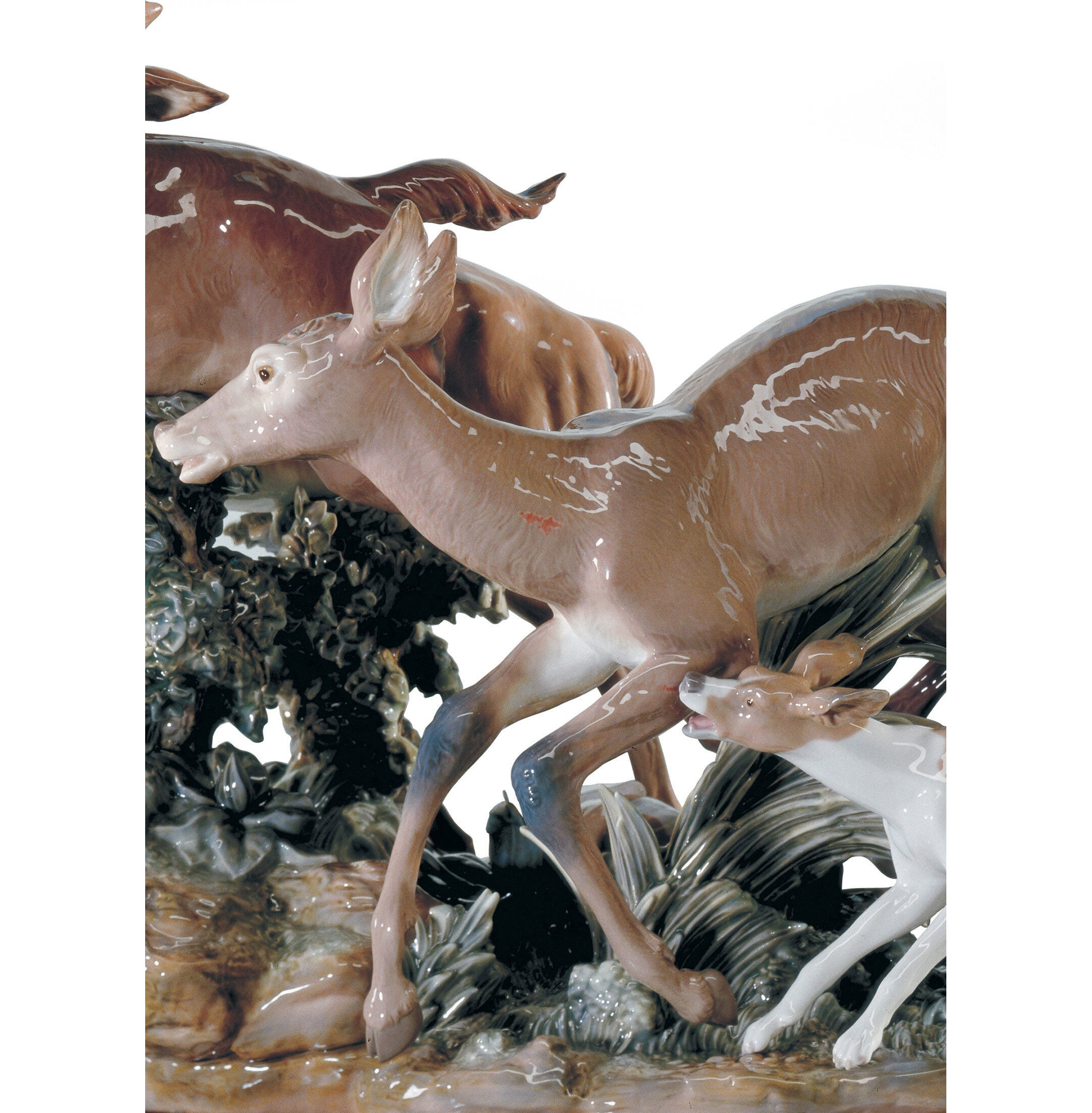 Zajmował się rzeźbą jelenia. Limitowana Zajmował się rzeźbą jelenia. Limitowana