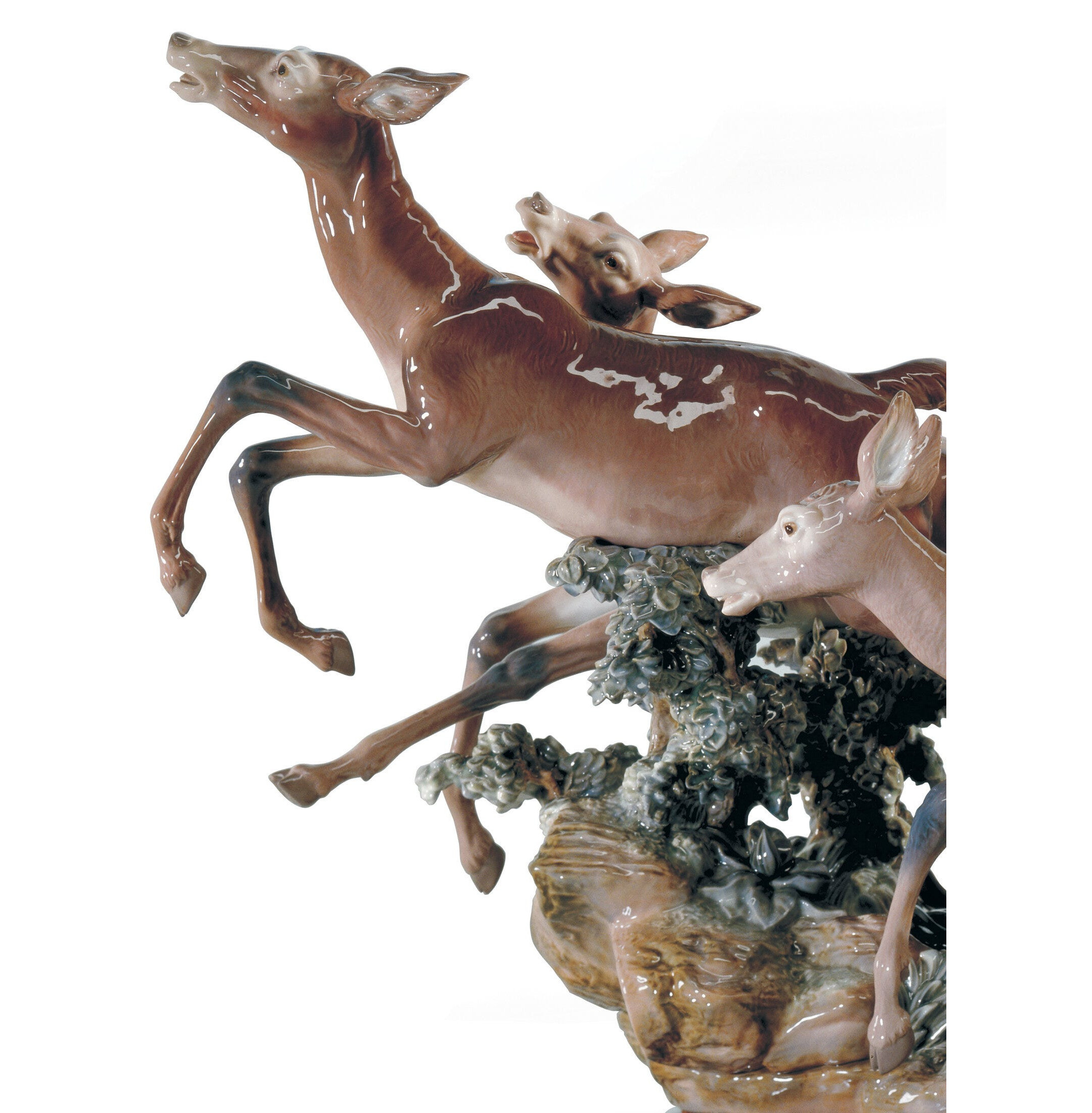 Zajmował się rzeźbą jelenia. Limitowana Zajmował się rzeźbą jelenia. Limitowana