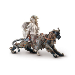 Bachantka na rzeźbie kobiety pantery. Limitowana Bachantka na rzeźbie kobiety pantery. Limitowana