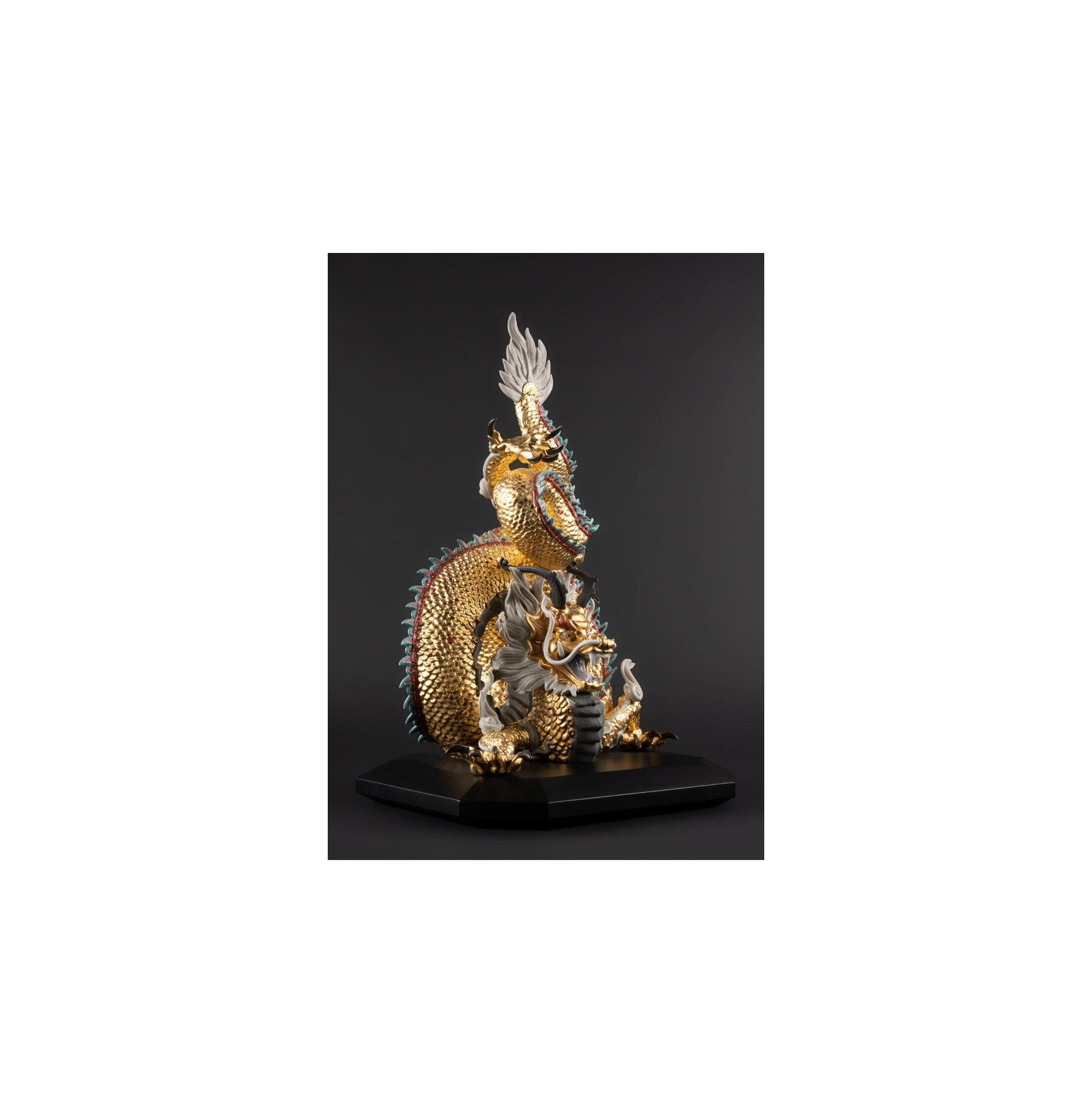 Ochronna rzeźba smoka. Złoto. Edycja specjalna. Limitowana Ochronna rzeźba smoka. Złoto. Edycja specjalna. Limitowana